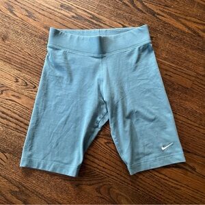 Nike Essential Mid Rise Blue Biker Shorts Women’s Size Small Short Length